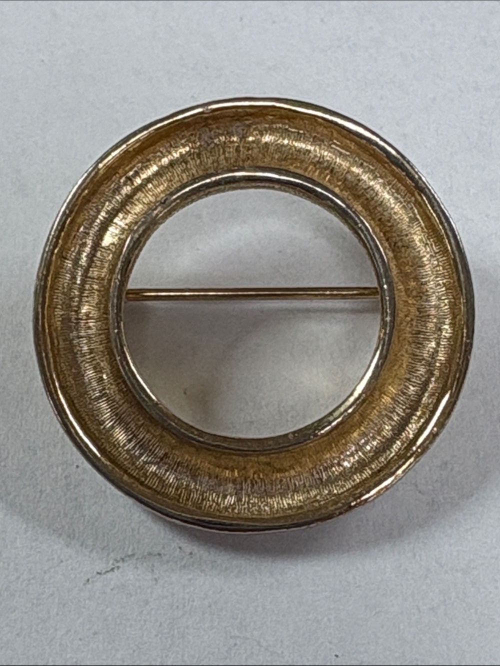 Gold-Tone Round DONUT Brooch Pin - Women Jewelry Brooches